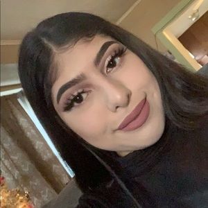 Meet your Posher, Vanessa